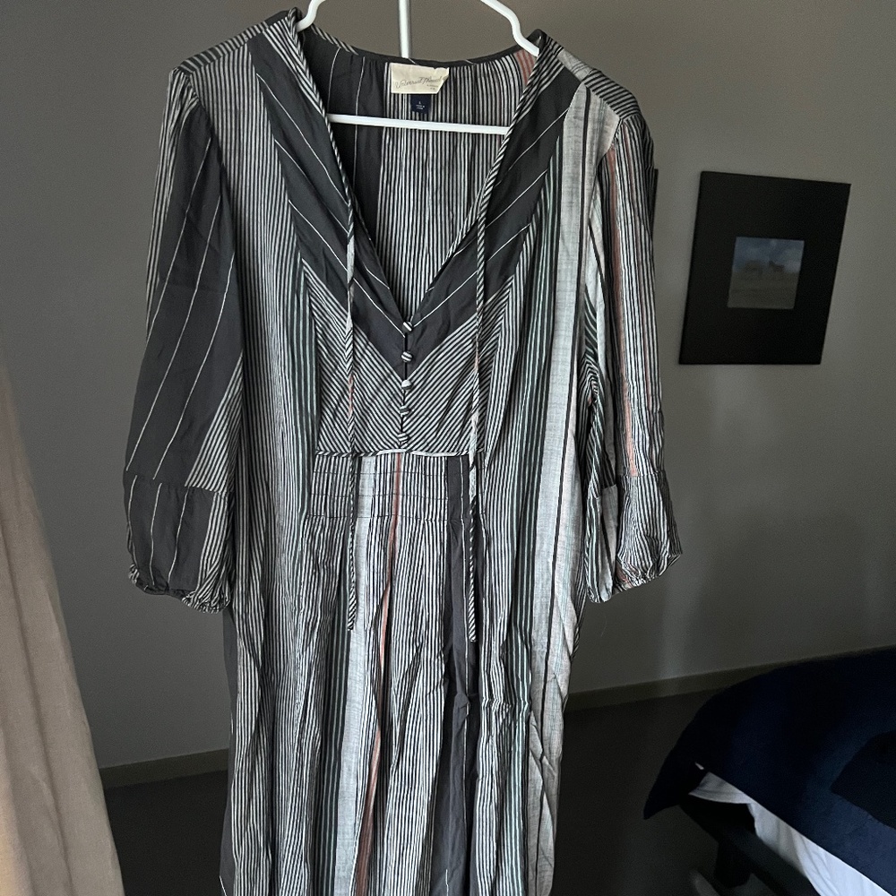 Universal Thread peasant dress